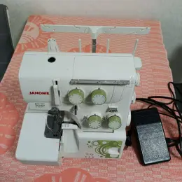 Оверлок Janome T-72