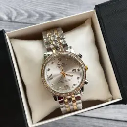 Женские часы Rolex с инкрустацией камнями и римскими цифрами