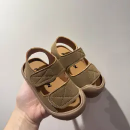 Дитячі босоніжки 12.5 та 13.5 см