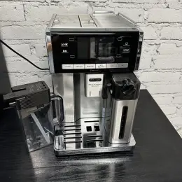 Кавомашина DeLonghi ESAM 6900 M PrimaDonna Exclusive