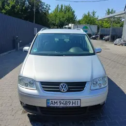 Volkswagen Touran 2006 1.4 Бензин Сірий