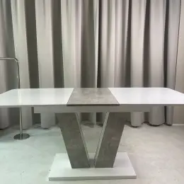 Розкладний стіл