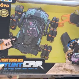 Нова іграшкова машинка Stunt Car з радіокеруванням