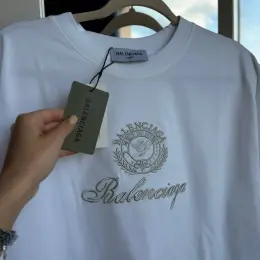 Футболка Balenciaga размер M