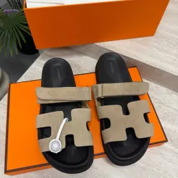 Шльопанці Hermes