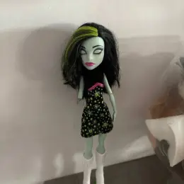 Лялька Monster High Скара Скрімс (Scarah Screams)