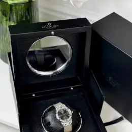 Hublot Classic Fusion 33mm жіночий годинник