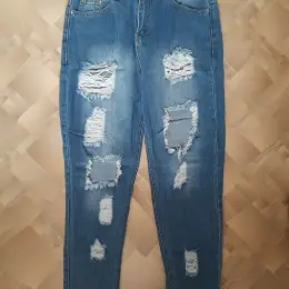 Джинсы женские р. EVR 40
