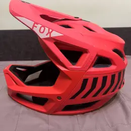 Шолом Fox Proframe M (55-59 см)