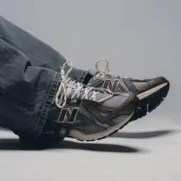 New Balance 1906R