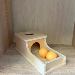 Деревянная игрушка с шариками