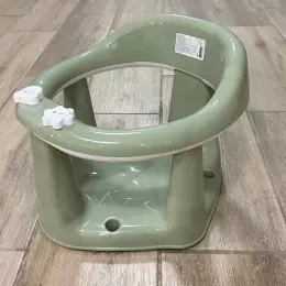 Стільчик для купання на присосках