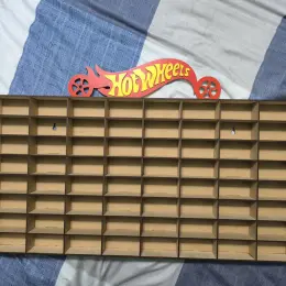 Полки для машинок Hot Wheels масштабом 1/64