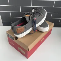 Чоловічі кеди Levi’s темно-сірі/чорні US 10.5 / EUR 44.5