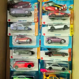 Колекційні моделі автомобілів Hot Wheels