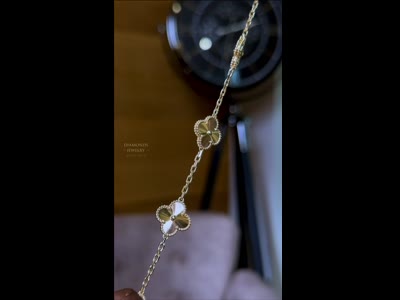 Van Cleef & Arpels Vintage Bracelet White/Yellow Gold 18K 750 15.75g
