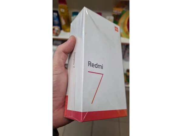 Xiaomi Redmi 7 мобільний телефон 3/32Гб