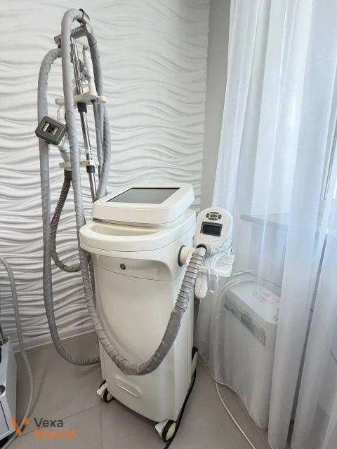 ΠΠΏΠ°ΡΠ°Ρ VelaShape V8 Π΄Π»Ρ ΠΊΠΎΡΠ΅ΠΊΡΡΡ ΡΡΠ³ΡΡΠΈ, Π±ΠΎΡΠΎΡΡΠ±ΠΈ Π· ΡΠ΅Π»ΡΠ»ΡΡΠΎΠΌ ΡΠ° ΠΏΡΠ΄ΡΡΠΆΠΊΠΈ ΡΠΊΡΡΠΈ