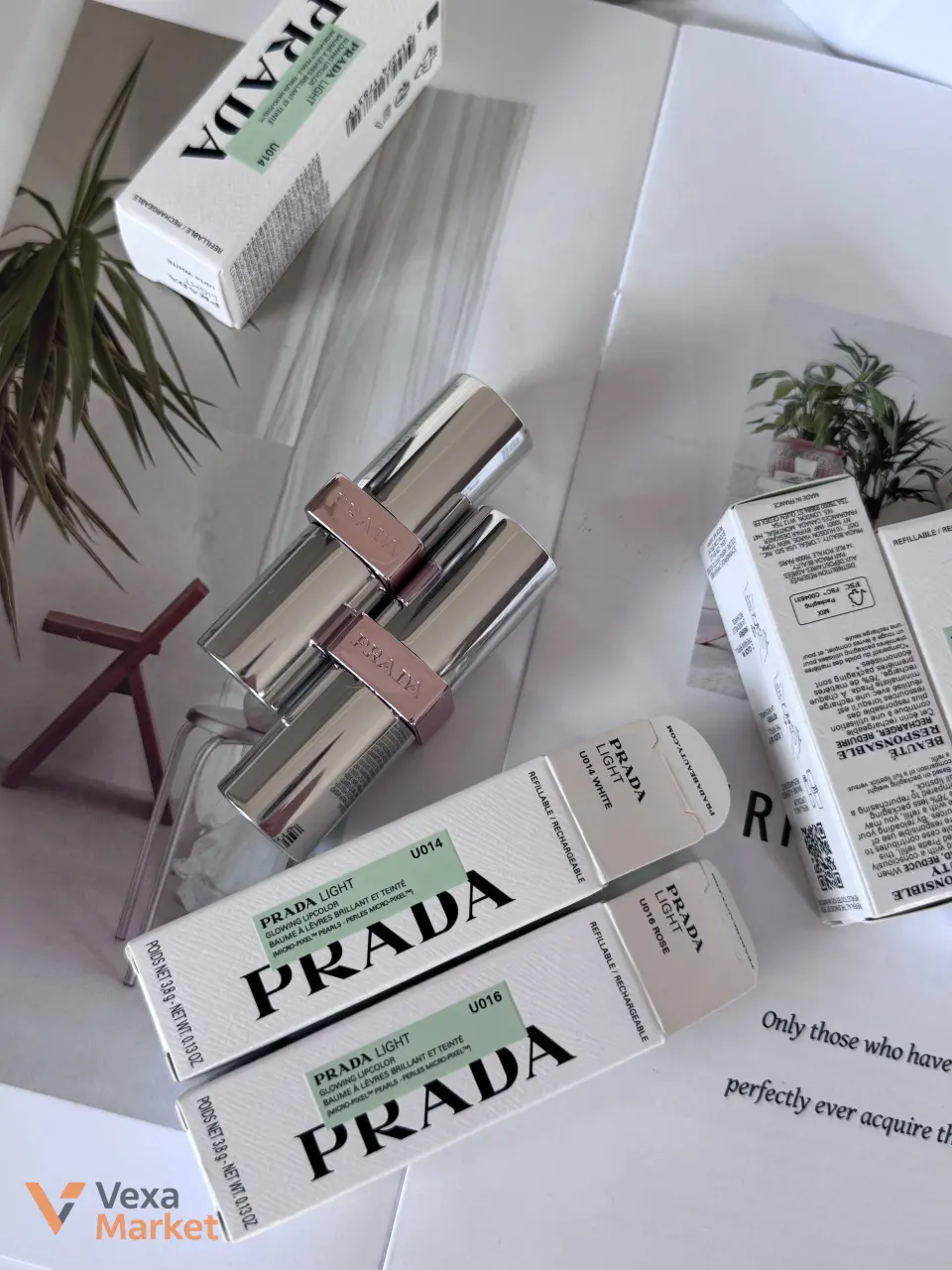 Бальзам для губ PRADA LIGHT Glowing Lipcolor U0014White, U016 Rose — фото 8