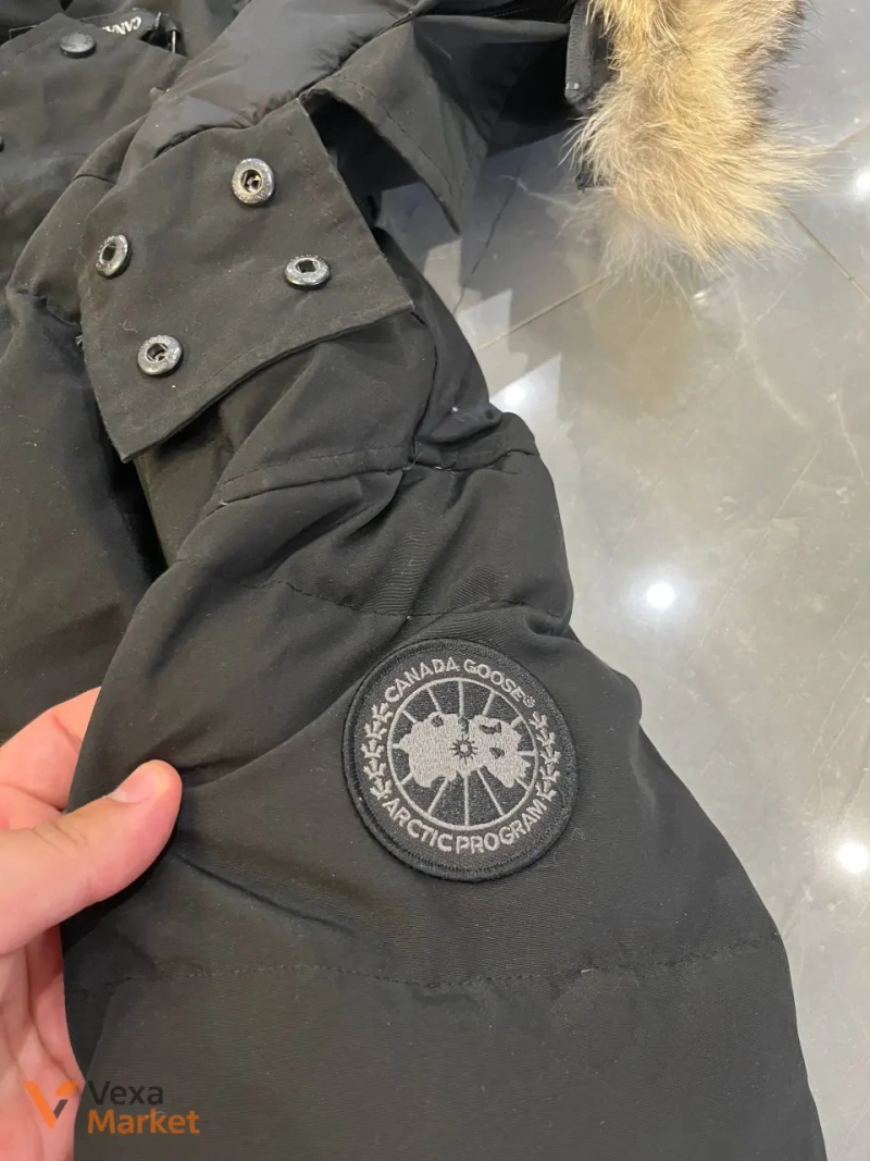 Canada Goose Black Label Верхній одяг — фото 3