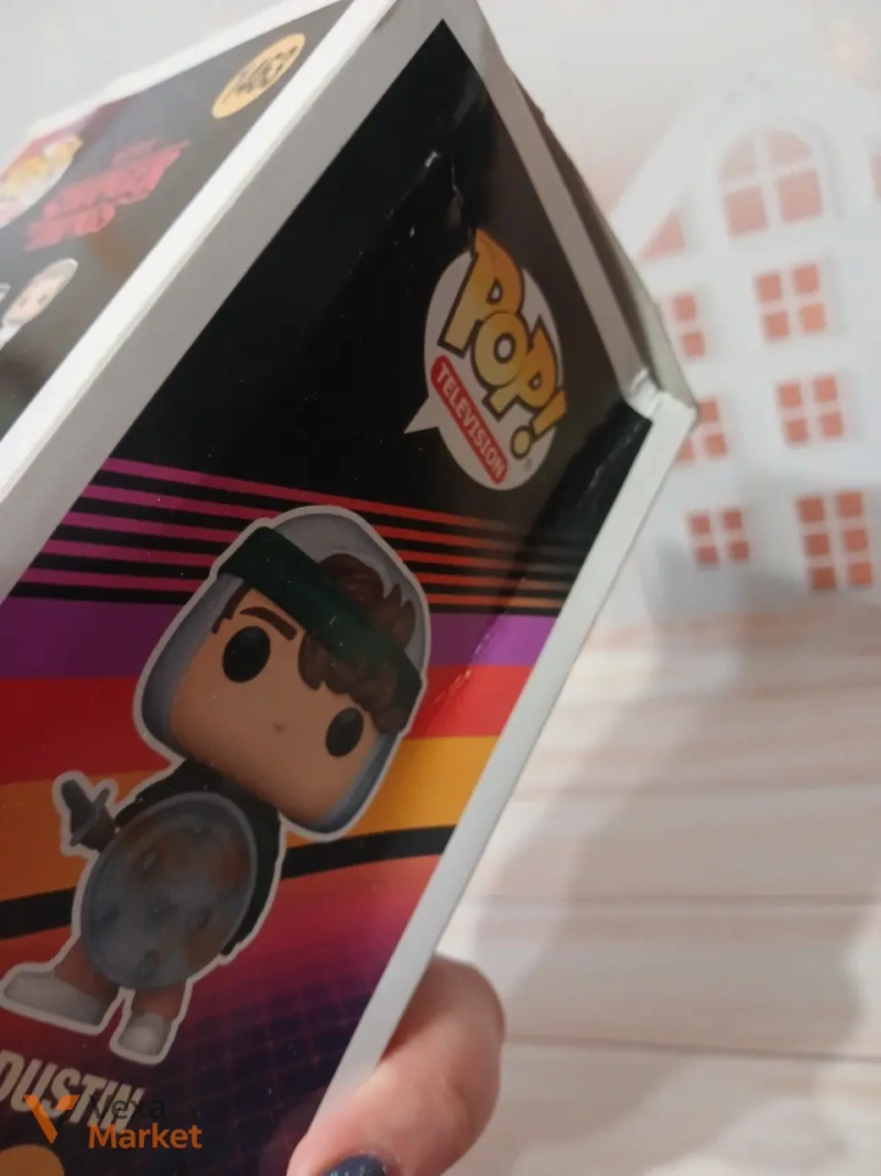 Фігурка Funko Pop Dustin Stranger Things 1463 — фото 8