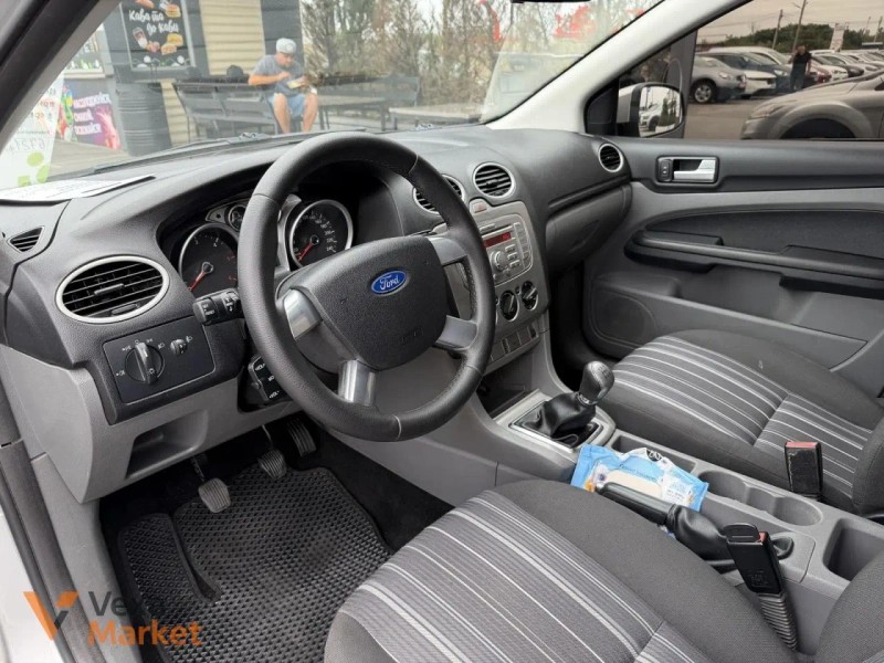Ford Focus 2009 Дизель 1.6 л. Ручна / Механіка Сірий — фото 5
