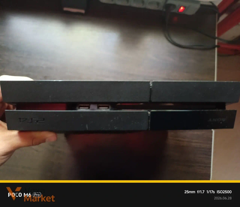 Игровая приставка Sony PlayStation 4 Fat 1TB с двумя джойстиками — фото 2