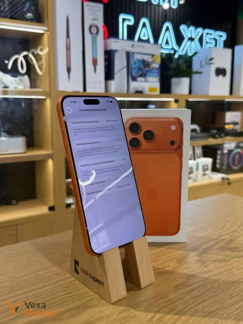 iPhone 17 Pro Max Cosmic Orange — фото 3
