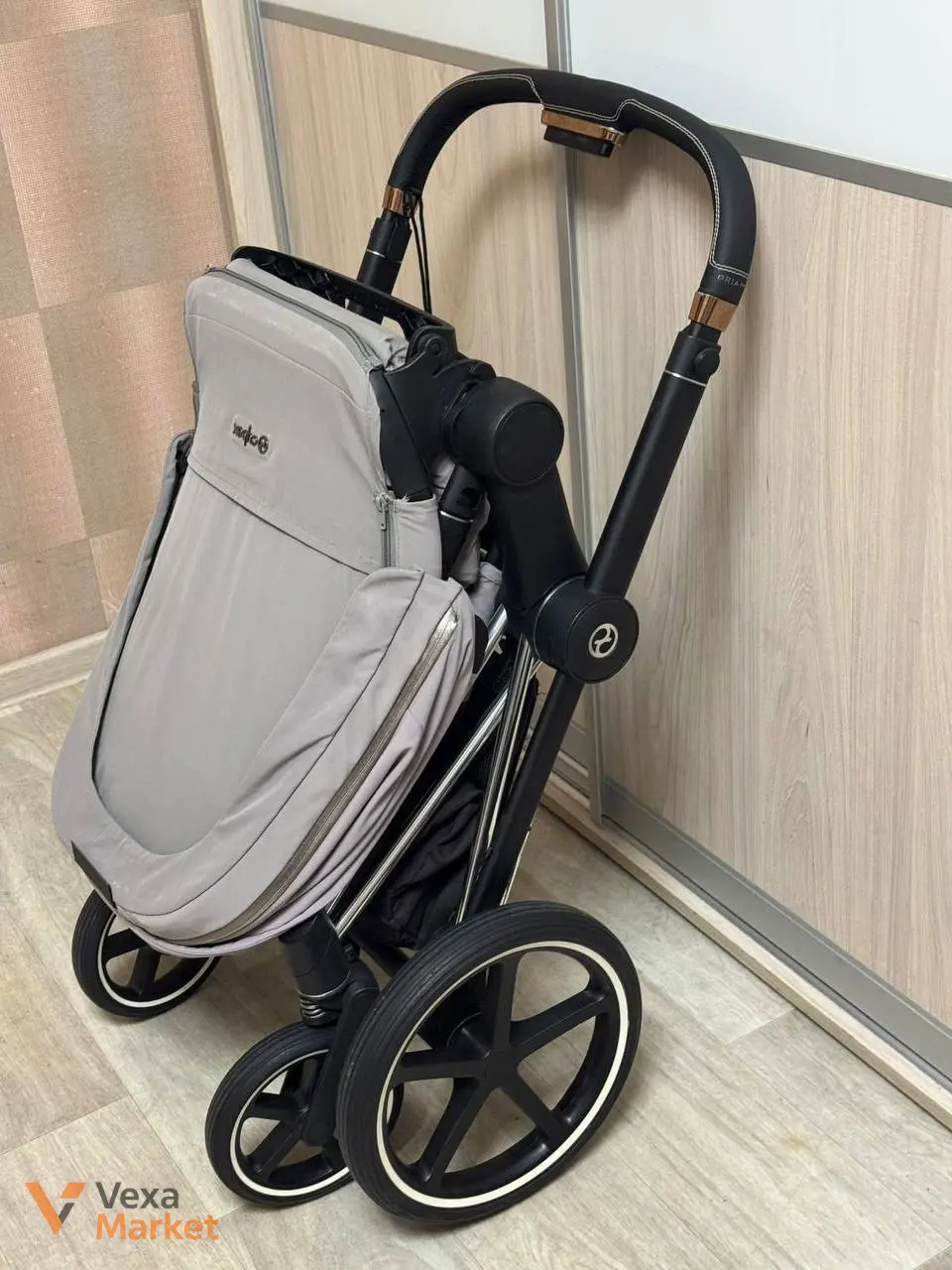 Коляска Cybex Priam Lux 2в1 чорна/сіра — фото 6