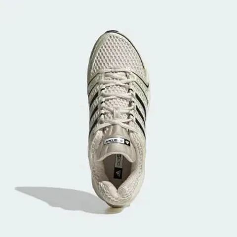 Кросівки, Футблоки, Світшоти, Поло все з Офіційного сайту Adidas за 70% від ціни
