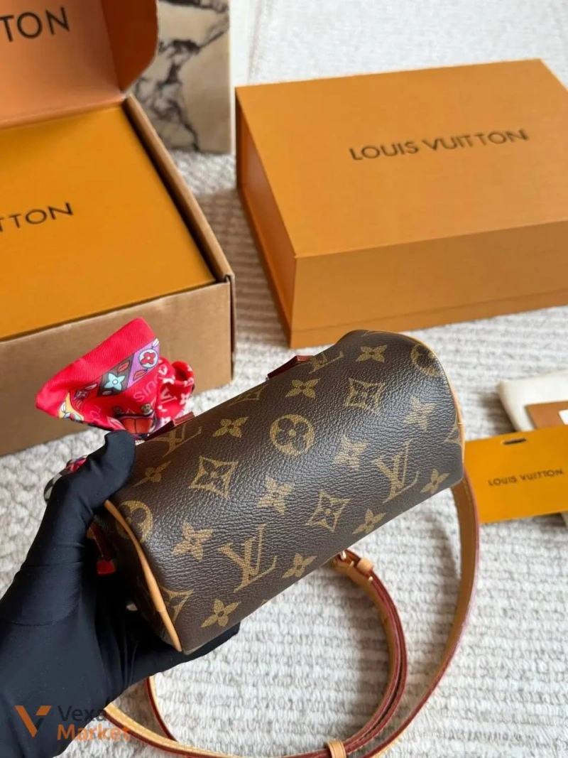 Louis Vuitton Nano Speedy Monogram Canvas — фото 4