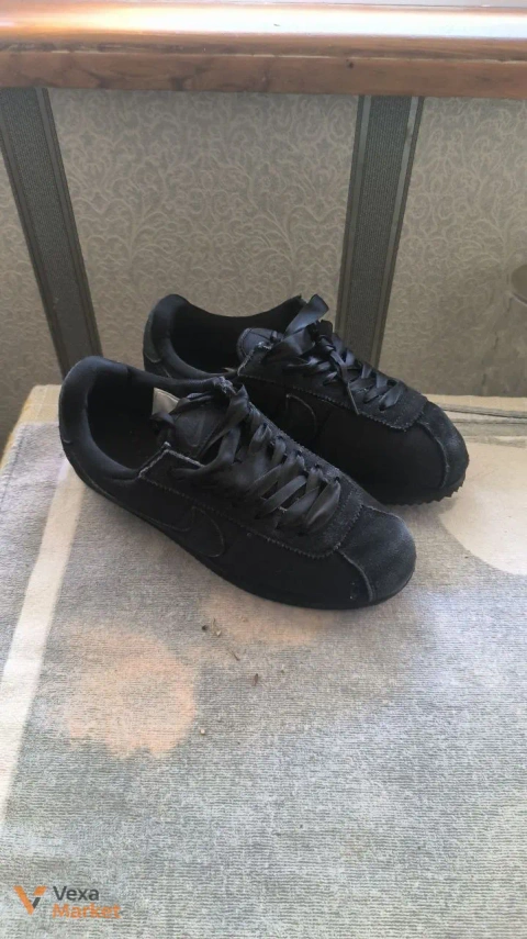 Nike Cortez Чорні кросівки