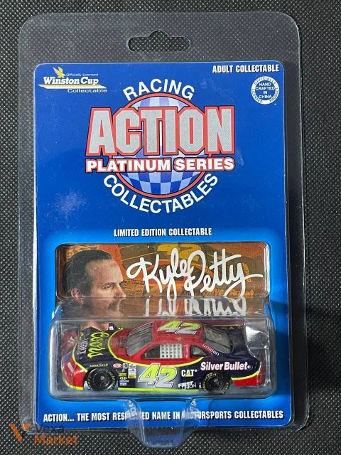 Pontiac Grand Prix #42 Kyle Petty Racing Action Platinum Series Collectible