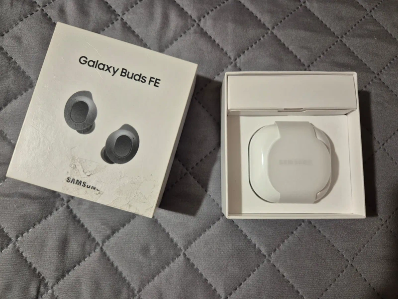 Бездротові навушники Samsung Galaxy Buds FE у вживаному стані — фото 2