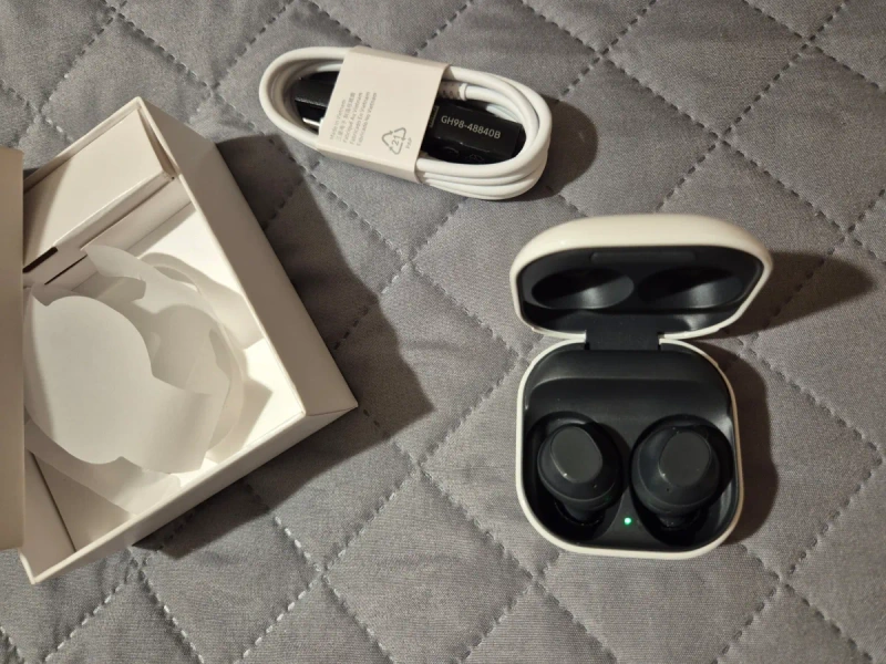 Бездротові навушники Samsung Galaxy Buds FE у вживаному стані — фото 4