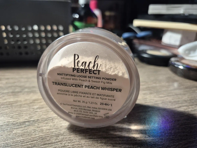 Пудра для обличчя Too Faced Peach Perfect Mattifying Loose Setting Powder — фото 5