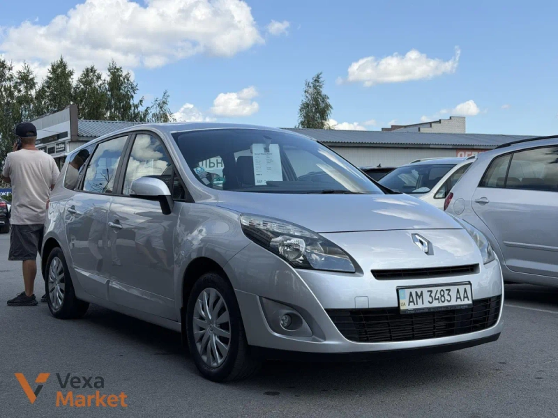 Renault Megane Scenic 2011 Дизель 1.5 л. — фото 2