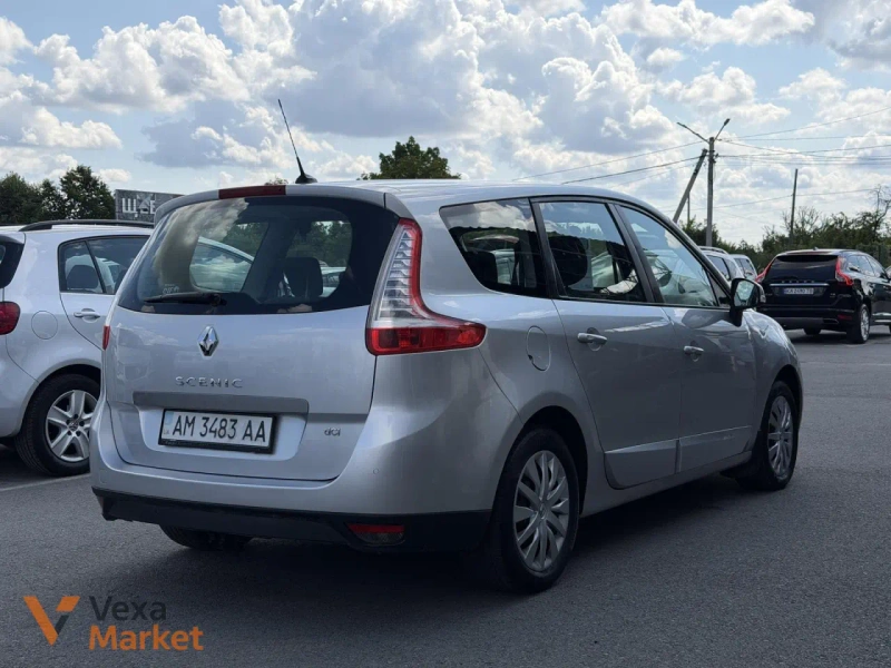 Renault Megane Scenic 2011 Дизель 1.5 л. — фото 3
