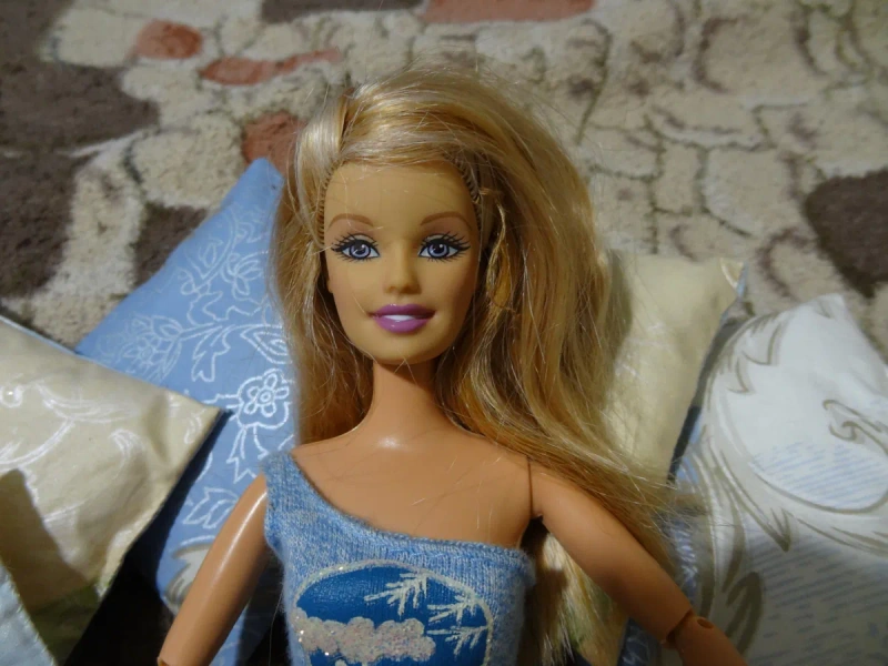 Шарнирная кукла Барби Калифорния Mattel Barbie Cali Girl 2004 — фото 2