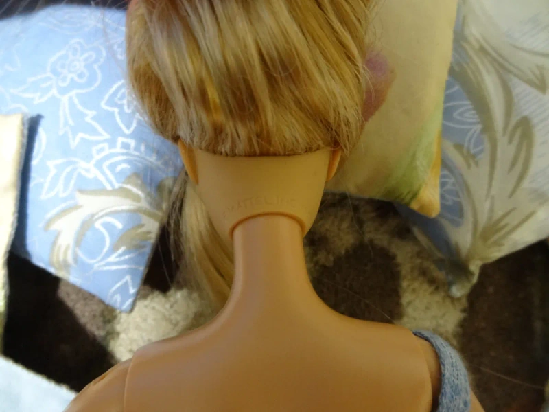 Шарнирная кукла Барби Калифорния Mattel Barbie Cali Girl 2004 — фото 4