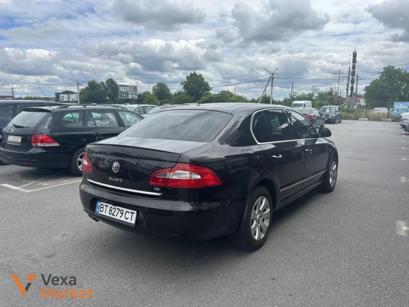 Skoda Superb II покоління 2012 Бензин 1.8 л. Коричневий — фото 4