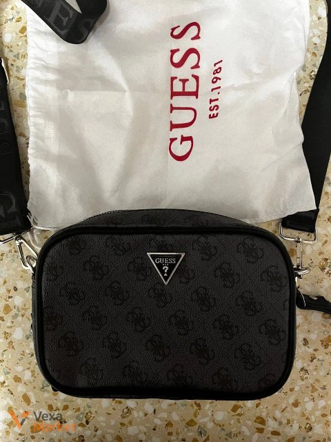 Сумка Guess
