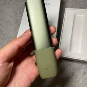 Iqos Iluma One зелений