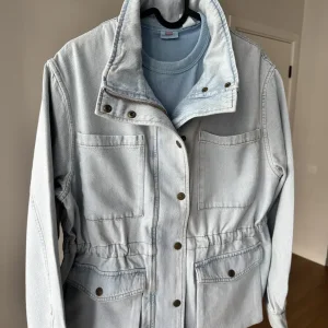 Levi's джинсова куртка