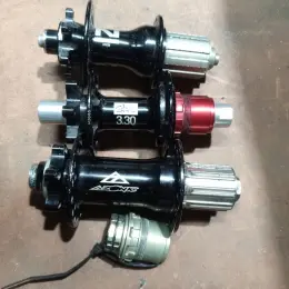 Втулки Novatech 135/12, Stan's 144/12 XD, Azonic 150/12
