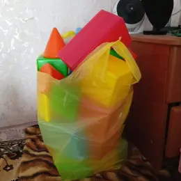 Набор детских развивающих кубиков и фигур