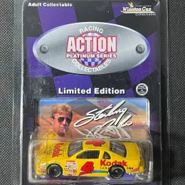 Коллекционная модель Chevy Monte Carlo #4 Sterling Marlin Kodak 1:64