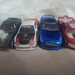 Набор из 4 коллекционных машинок Hot Wheels и Majorette: Rodger Dodger, Acura Integra GSR, Nissan GT-R, Flip Ripper