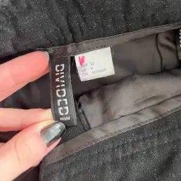 Спідниця чорна замшева H&M Divided