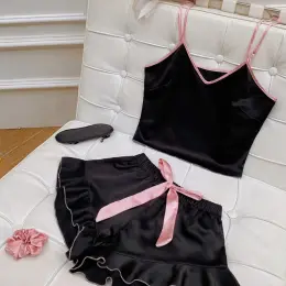 Піжама Nika атласна з шортиками, майкою, маскою та резинкою